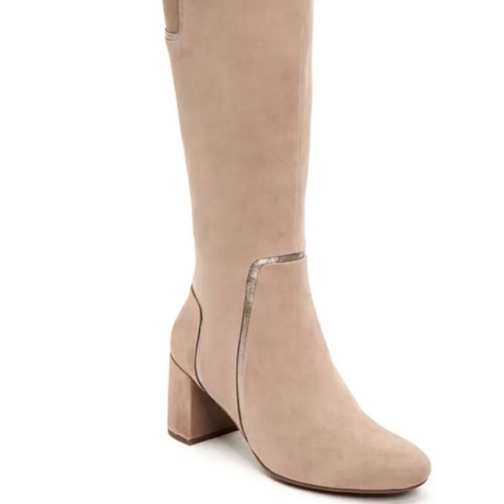 NWOT Taryn Rose Taupe‎ Silky Suede Knee High Boots 7.5